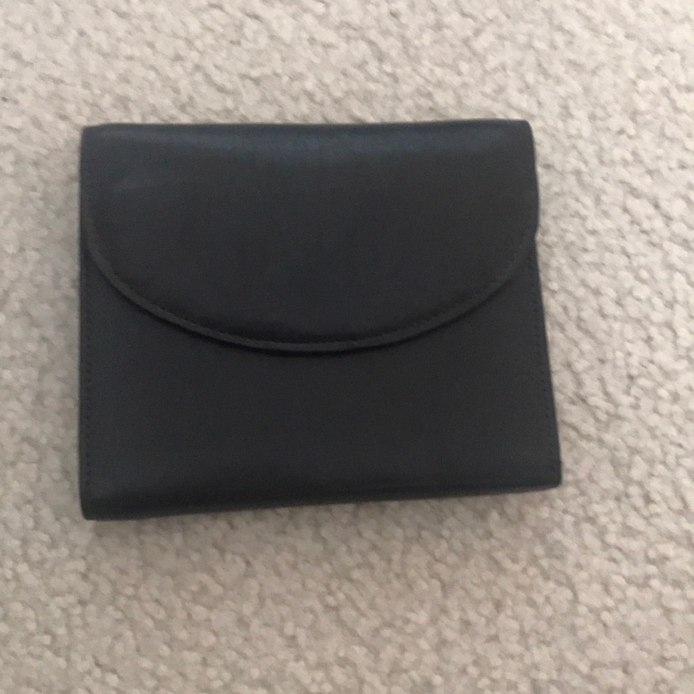Lisa Loren leather wallet never used